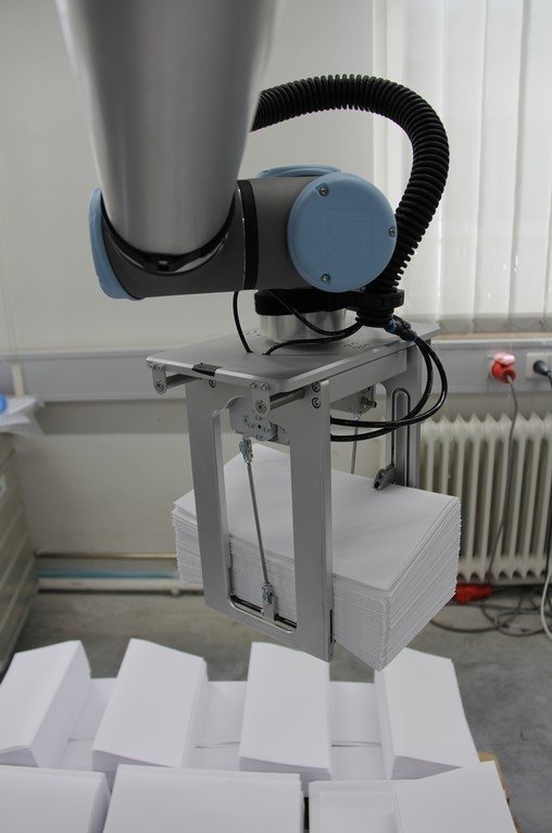 Komori chwytak robota układającego Co-Bo Stack