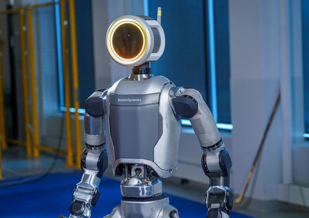 Robot humanoidalny Atlas [bostondynamics.com, 2025]