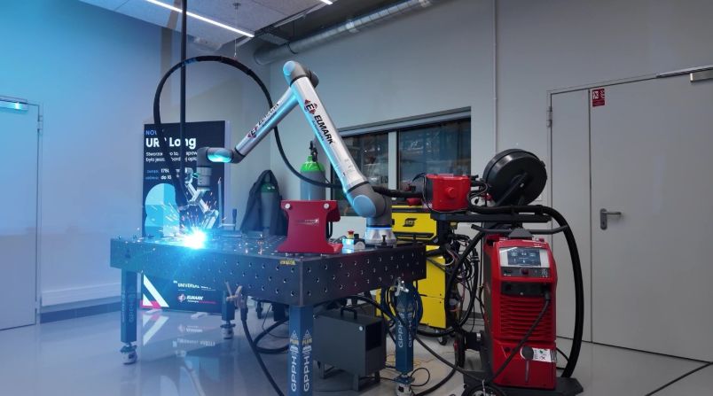 Zrobotyzowane stanowisko spawalnicze z cobotem Universal Robots i źródłem ESAB w Elmark Competence Hub